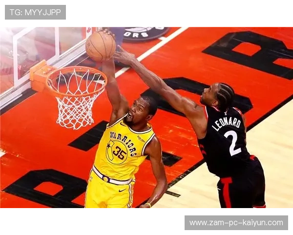 猛龙队在主场迎来胜利，士气大振，猛龙队球场